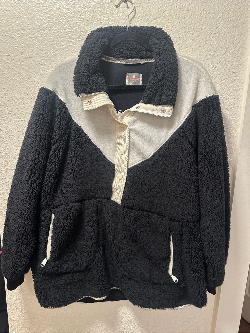Gorgeous free people fluzzy pullover
